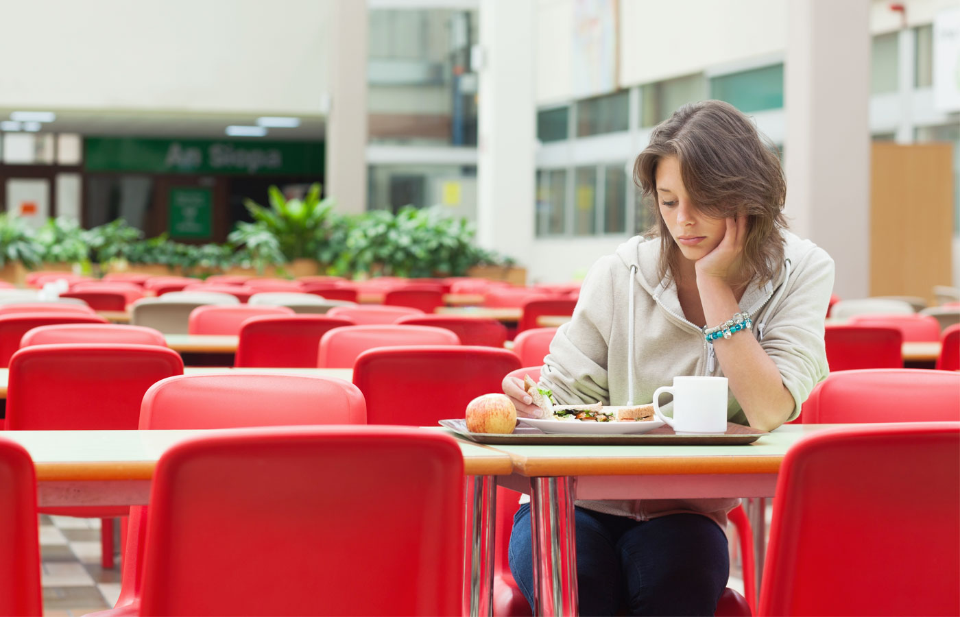 How food can affect your mood (and what you can do about it)